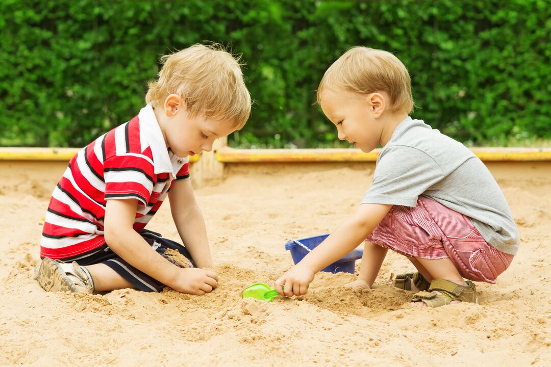 děti se nakazí červy na pískovišti